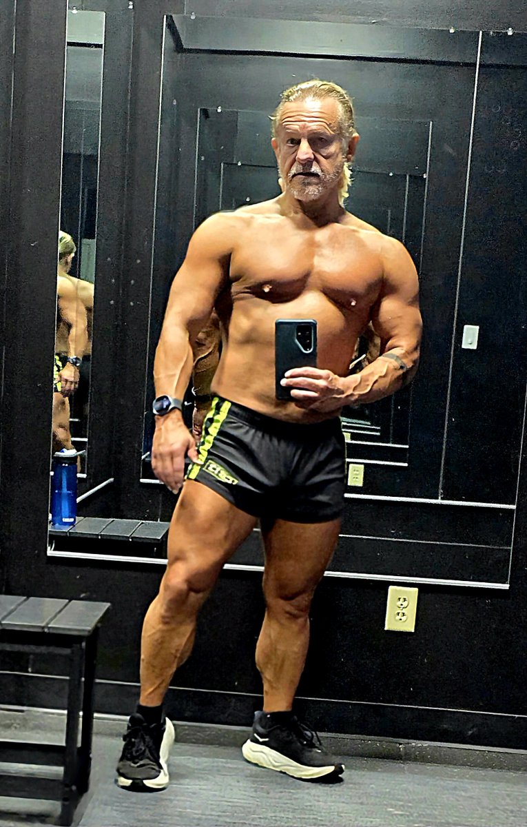 jstuart4's tweet image. Saturday morning check-in 💪 

#fitover60 #GymLife #shortking