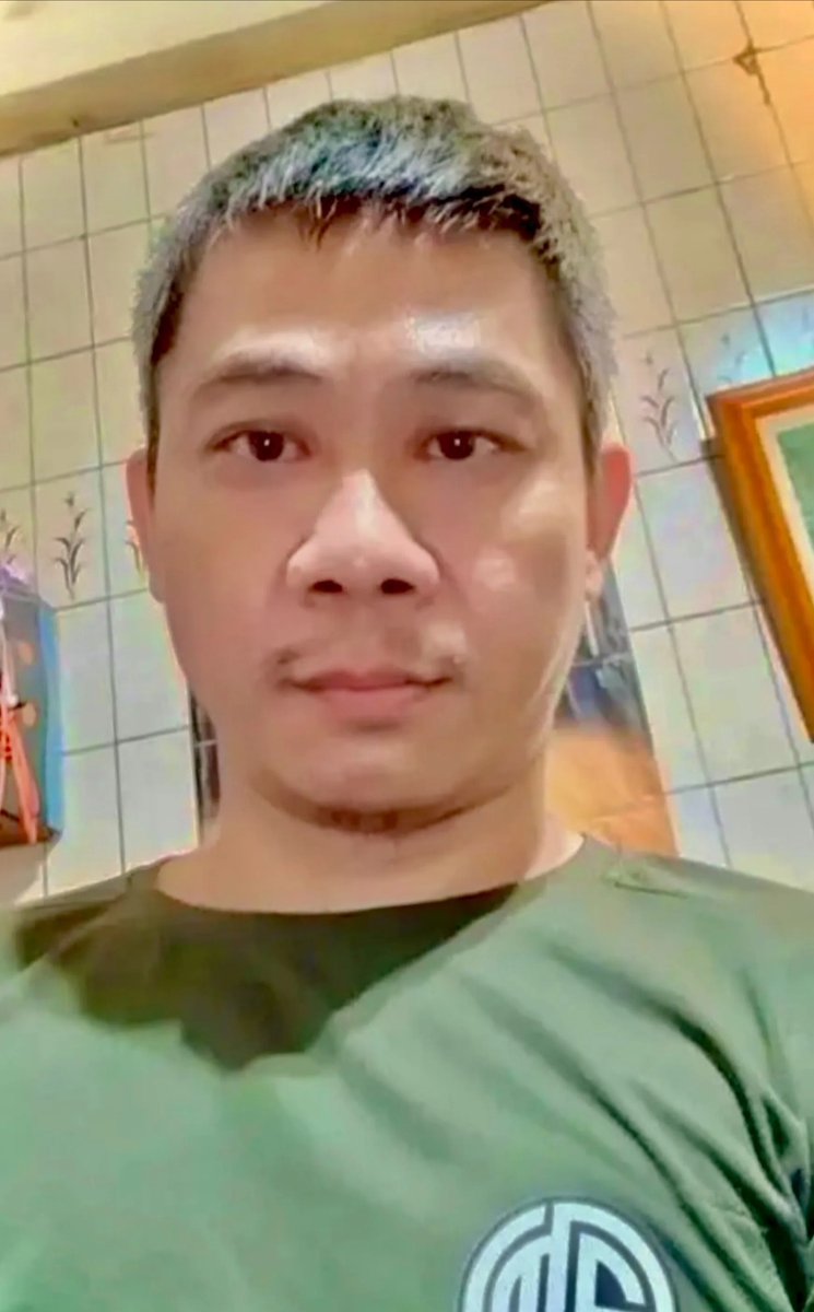 EliNieh16740520's tweet photo. 在土城的家一個人
現想51 hi fun
想要粗屌瘦弟加入
#hifun #hotfun #51 #音樂課 https://t.co/UvOsEKnl31