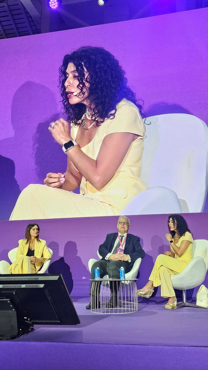Carla de Sousa tweet media
