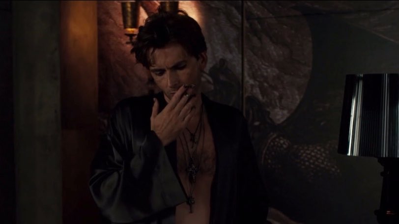 busuestella's tweet image. #Frightnight; details 🪄