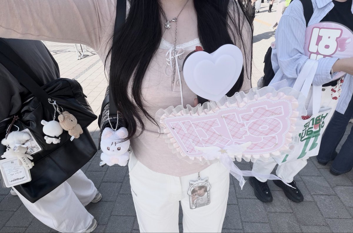 𝙘𝙡𝙖𝙞𝙧𝙚 ✰ tweet media