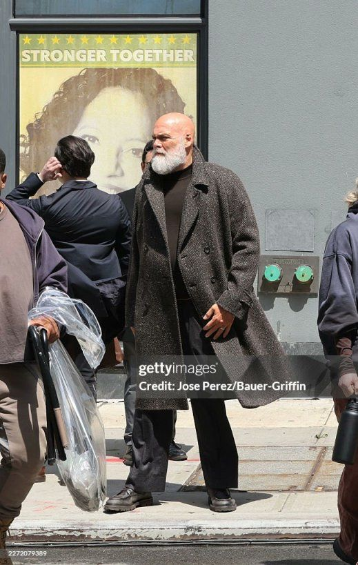 • First look at Vincent D’Onofrio on the set of DAREDEVIL: BORN AGAIN Season 3

• Kingpin looks colder than ever

• Presence alone feels intimidating

• Season 3 already looking dangerous

#DaredevilBornAgain #Daredevil #Kingpin #VincentDOnofrio #Marve