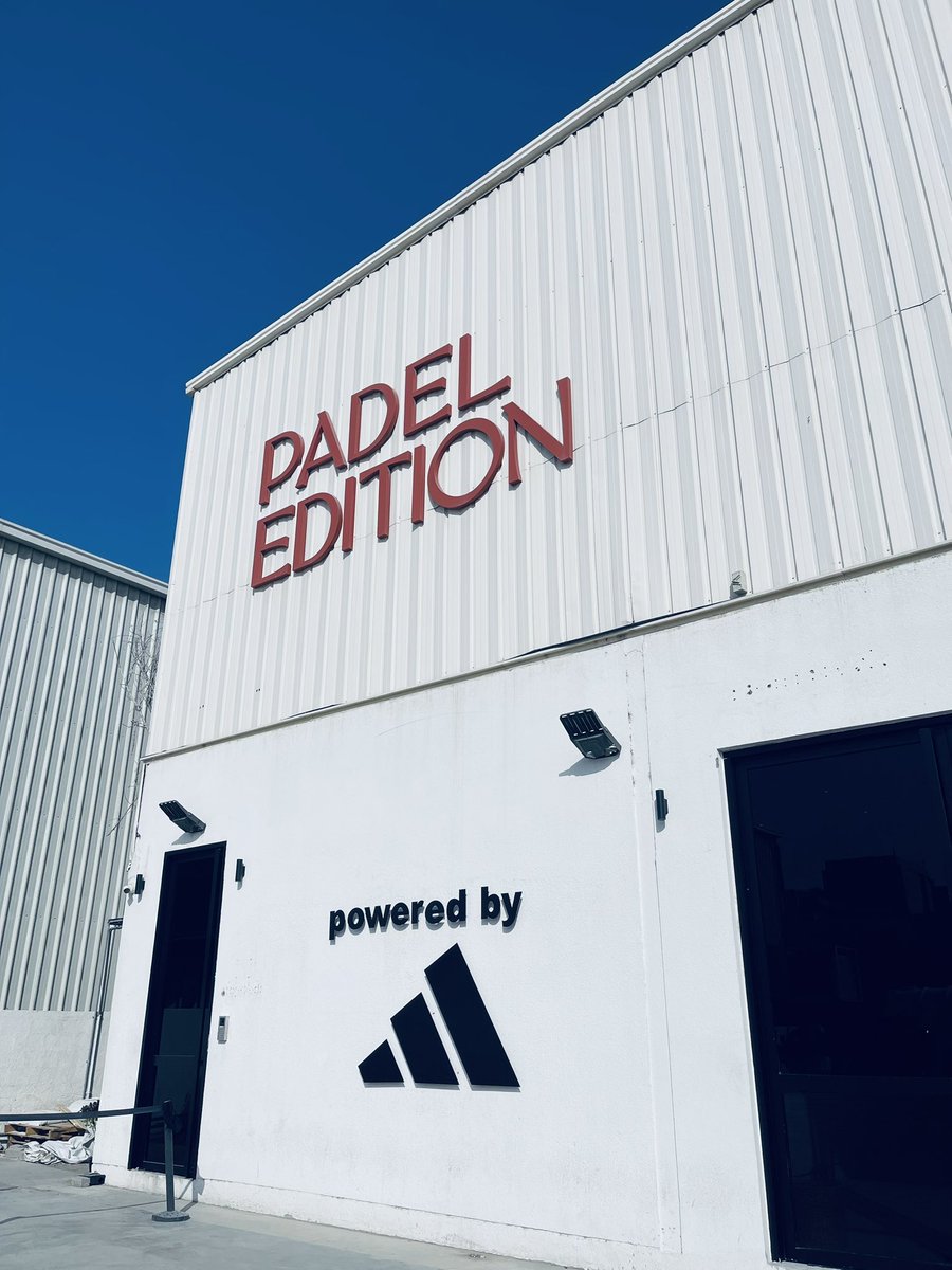 reeceburns98's tweet photo. Saturday morning game at Padel Edition. Best place I’ve played. https://t.co/C4dVyPYjBK