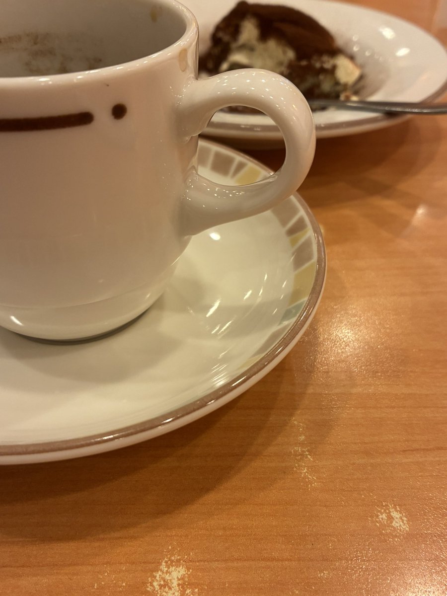 子どもの習い事待ちを有効活用してコツコツと✨

#事務作業