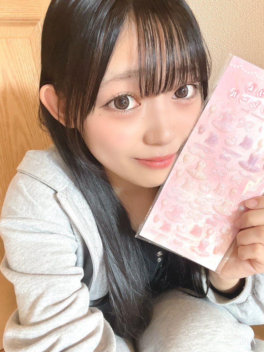 ひなこ@berliner filling wish tweet media