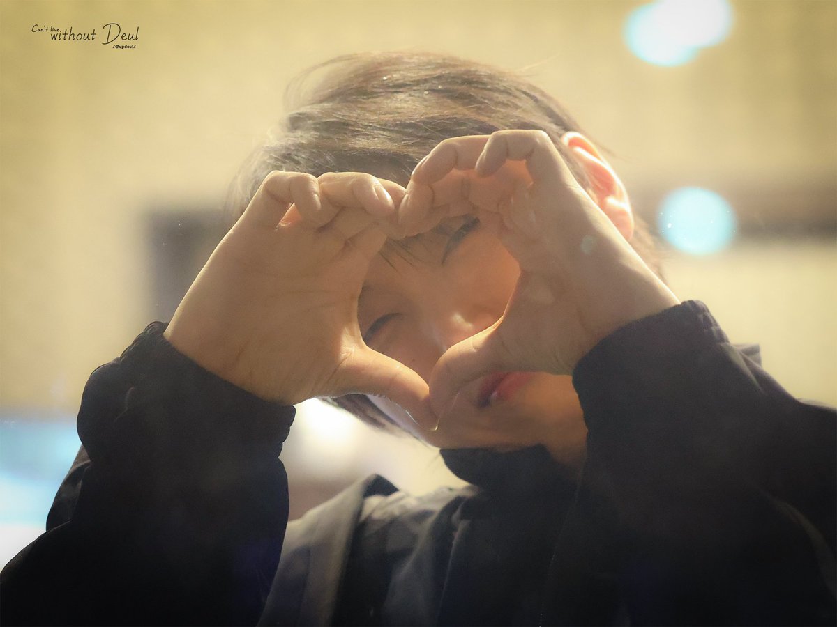 updeul's tweet photo. 260425 볼륨을 높여요📻

😘🫶🏻❤️

#B1A4 #산들 #삼돌 #SANDEUL https://t.co/YuIfJnl03X