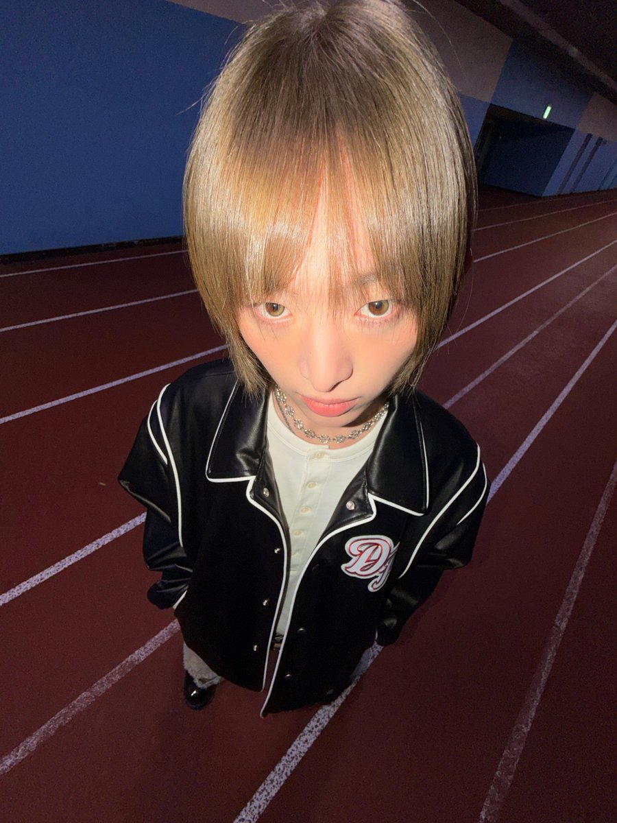 여름 tweet media