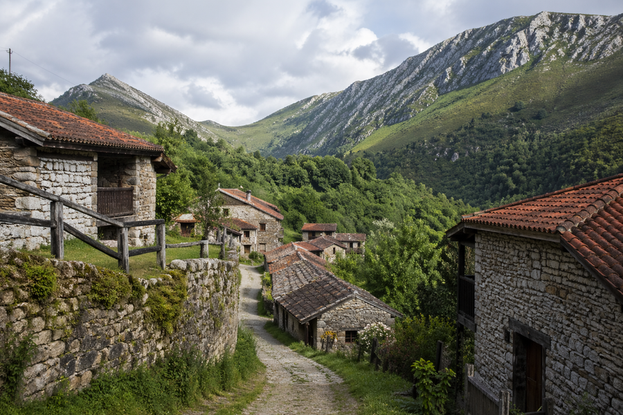fastur_es's tweet photo. El turismo rural en Asturias encara el puente de mayo con altas expectativas y auge de reservas de última hora

https://t.co/JJbB9V2Txf 
#Asturias #TurismoAsturias #TurismoRural https://t.co/POq1L77pHP