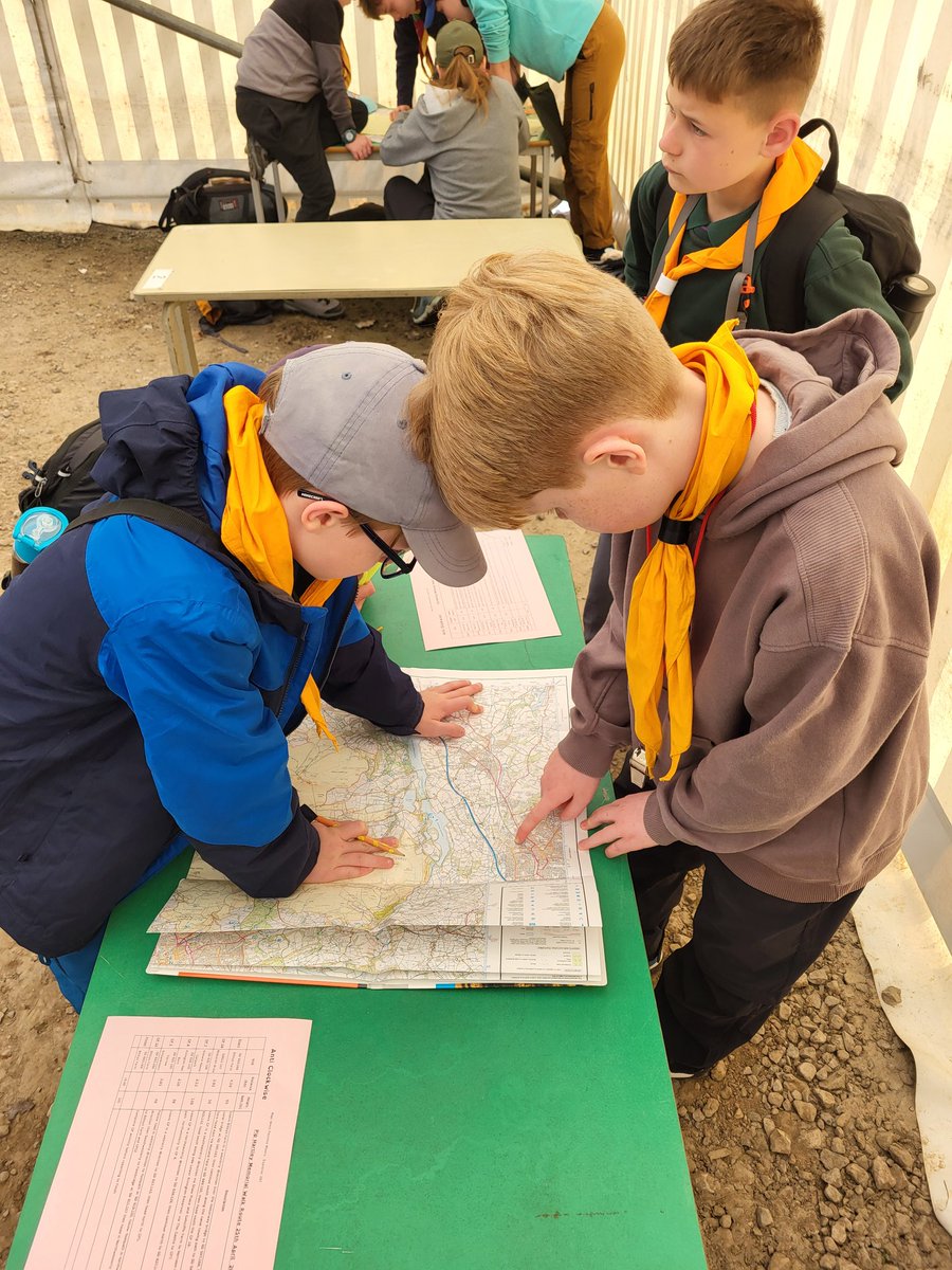 7thRamsbottom's tweet photo. #72 The Monfris route planning, so far so good... https://t.co/UgIkcqSXxv