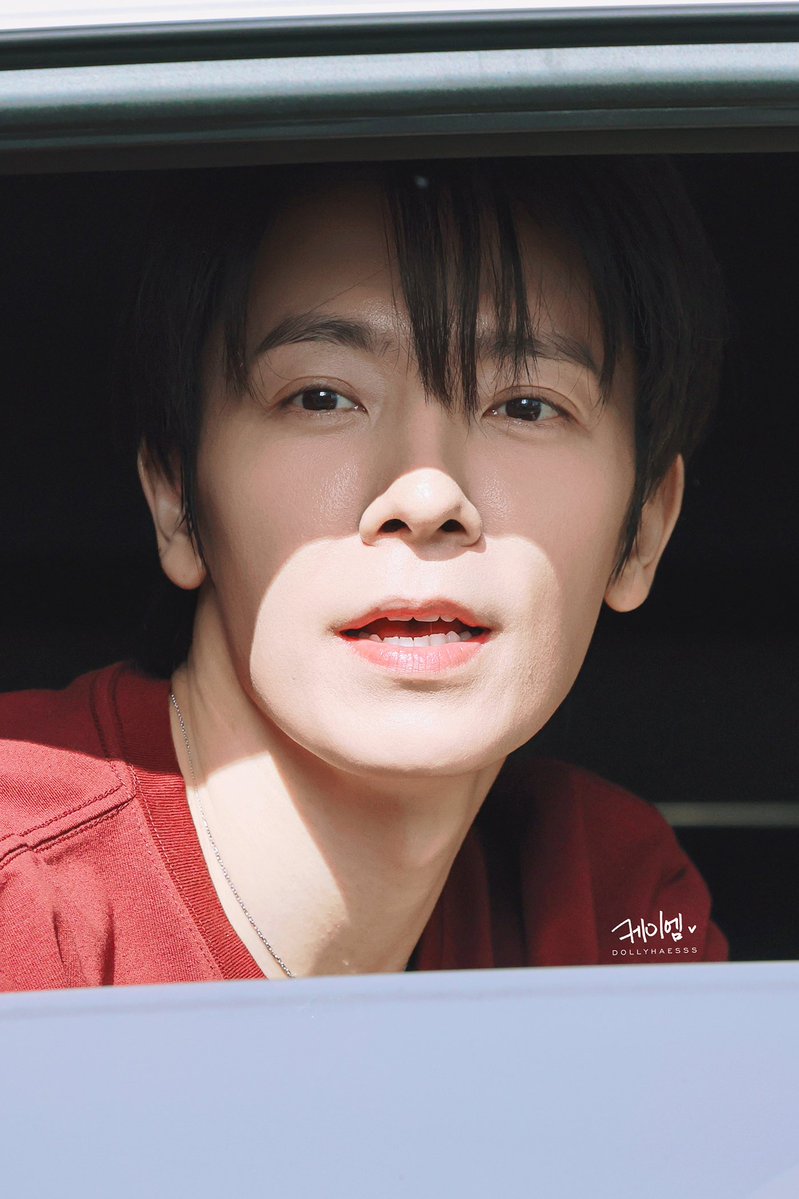 2026.04.25 - MBC 쇼!음악중심 퇴근

#동해 #DONGHAE
#슈퍼주니어 #SUPERJUNIOR