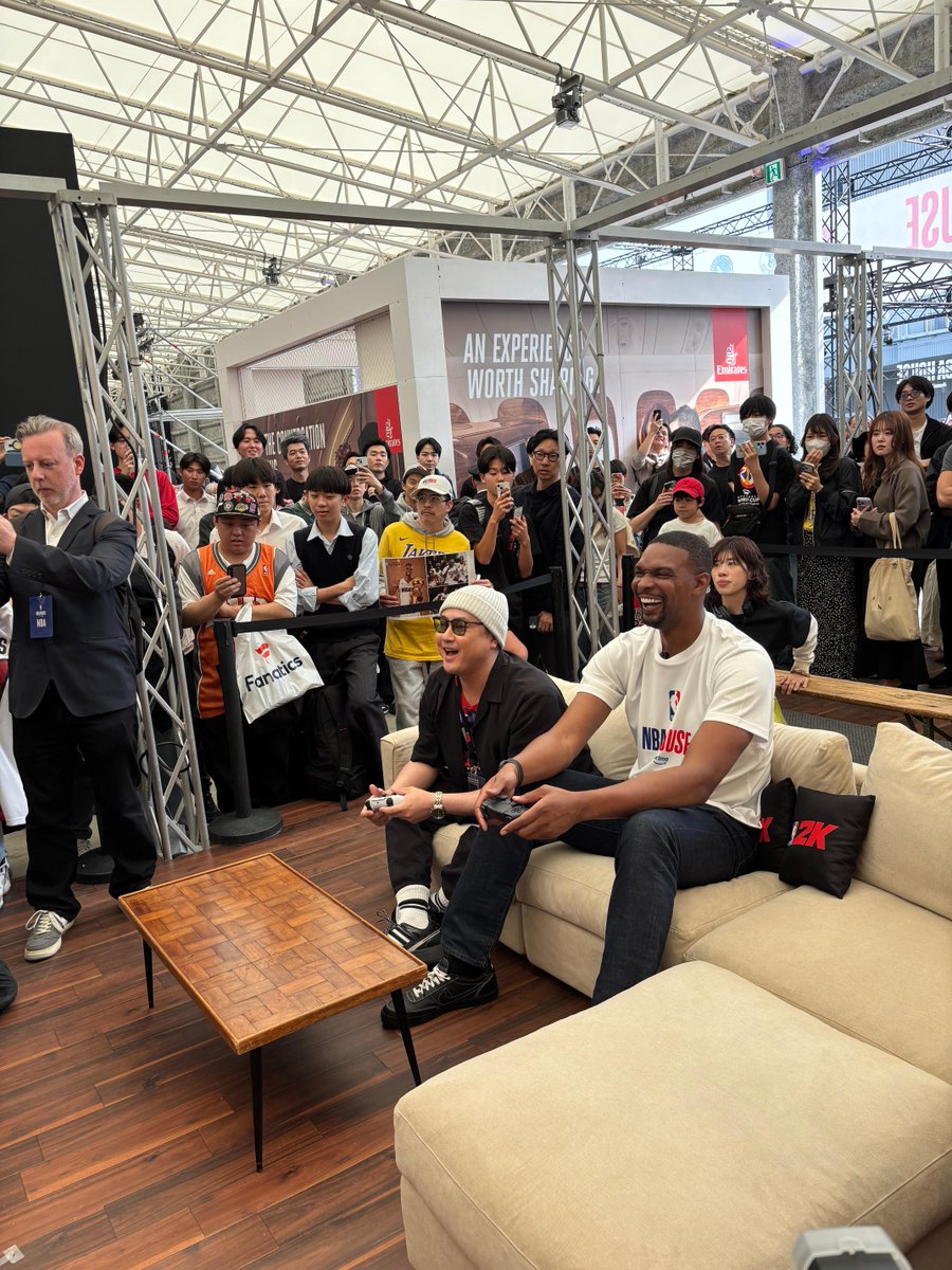 NBA2K_Japan's tweet image. 🏀 #NBAHOUSEJAPAN 1日目終了 🏀

本日「House of 2K」へ
足を運んでくれた皆さん、
ありがとうございました✨

リプライで本日の感想や写真を募集中...💭📸
皆さんの思い出をぜひシェアしてください🤝

明日もさらに熱いコンテンツを用意して
会場でお待ちしています🔥

#NBA2K #2KJapan