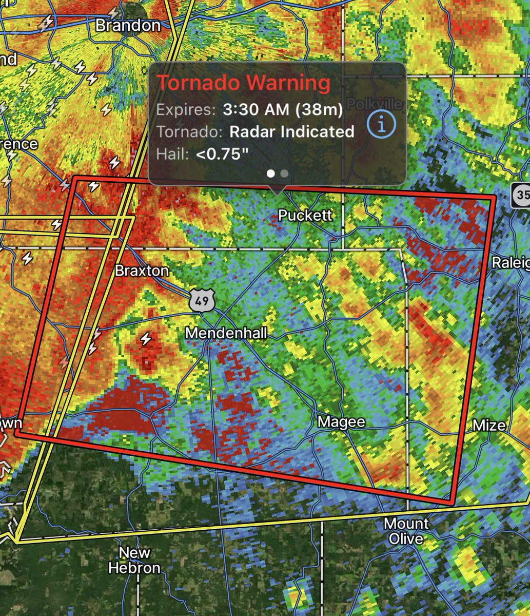 WeatherWatcherX's tweet image. Tornado Warning issued for Rankin, Simpson, and Smith County in MS until 3:30 AM CDT. Spin up tornadoes will be possible along this line. A new watch is being considered for these areas to address the ongoing threat. 

#tornado #weather #wxtwitter #MSwx