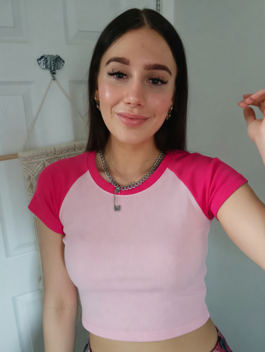 ALEXIS HEALY_2 tweet media