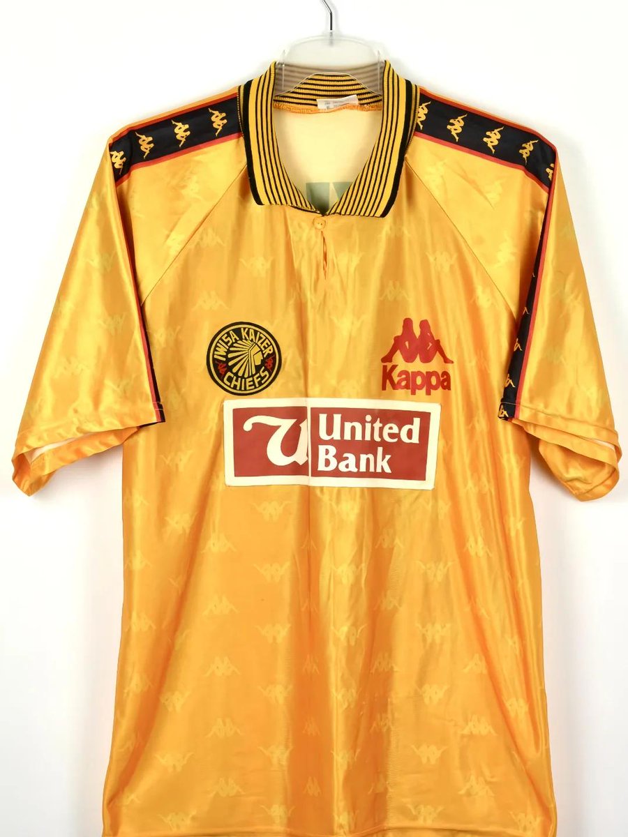 📌 I admire this jersey concept, which draws inspiration from the vintage Kaizer Chiefs jersey. It is an excellent design. 🔥

❤️✌️
#TheSowetoDerby
#Amakhosiweekend