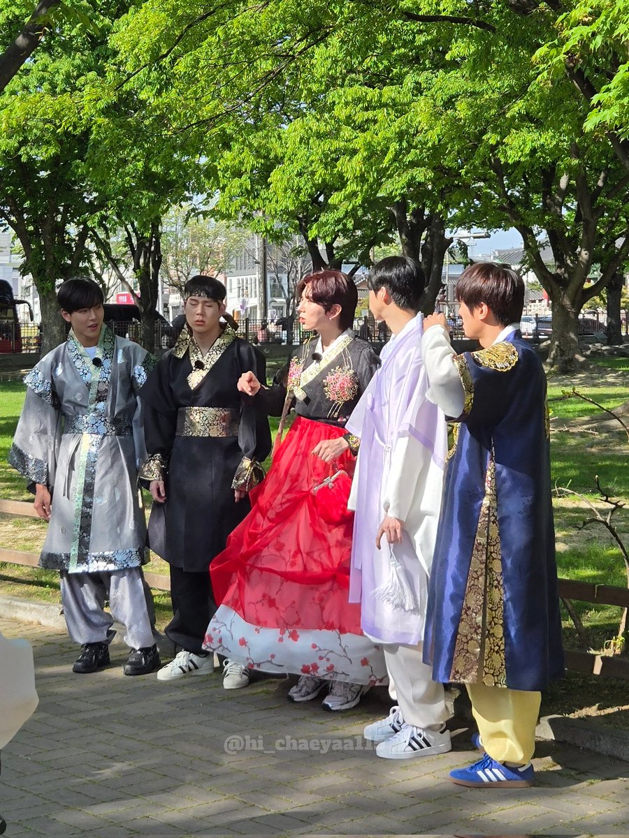 Monsta X spotted in Gyeongju today, filming something (Monmukgo?) 👀

So curious to know what it is!! They were in school uniforms &amp; then traditional Korean hanbok! (Everyone wore a male hanbok except for Kihyun who's in a pretty floral lady hanbok, complete with a handbag hehe)