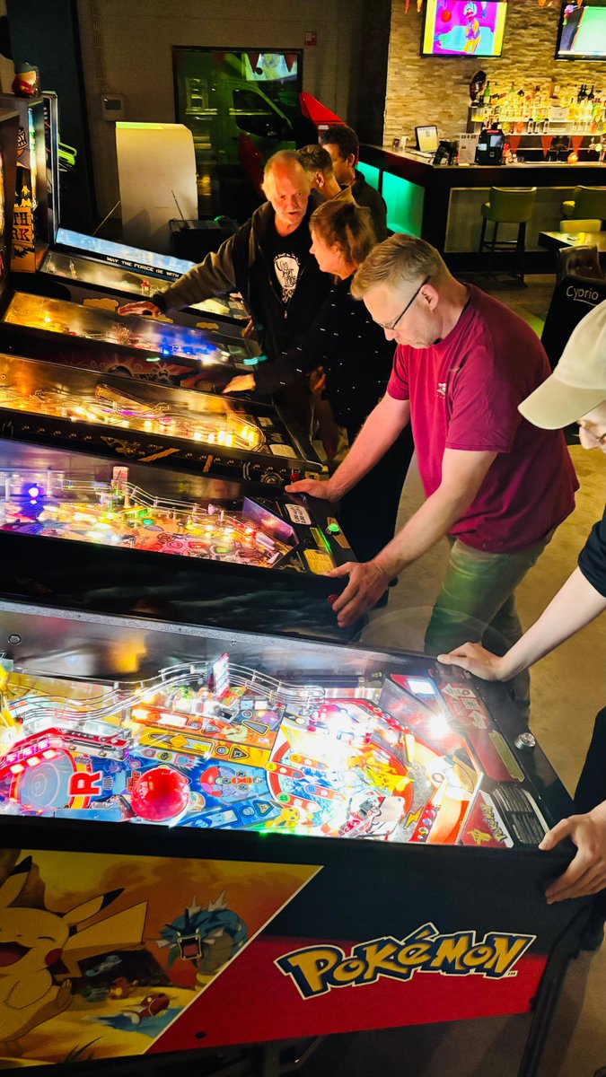 bezoek_tasmania's tweet image. Gisteren was er weer een gezellig toernooi van de King Arthur flipperclub.
De uitslag:

1. Herman
2. Arthur
3. Harbert
4. Jeroen
5. Jens

Volgende events, 
vrijdag 15 mei: vrije speelavond
Vrijdag 22 mei: toernooi

#bezoektasmania #tasmaniagroningen #pinball