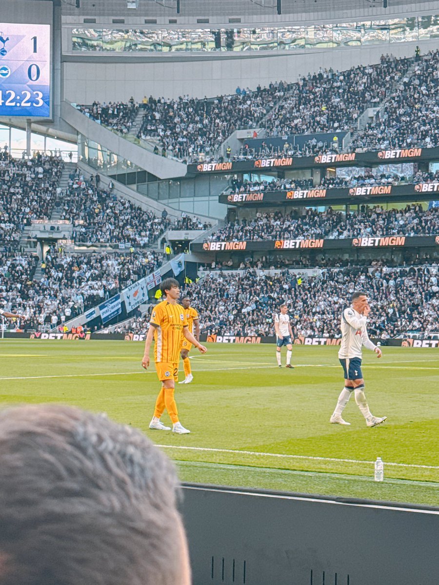 pepper_ham's tweet photo. ロンドンで観劇したりサッカー見たり🚀三笘選手ゴール激アツでした https://t.co/887F98967e