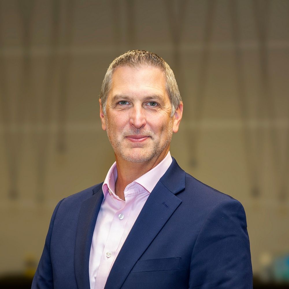 MarkCCrowley's tweet image. Not Optional Anymore
At global consulting firm, EY, employee #WellBeing isn’t a program, perk, or #HR initiative – it’s executive strategy. 
On my new podcast, Frank Giampietro, EY’s Chief Well Being Officer for the Americas, shares how he embeds well-being into #leadership