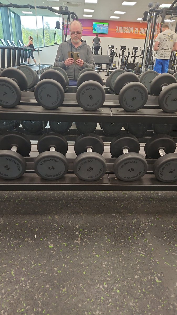 Oldweighttrain1's tweet photo. Early to the gym. Got the dumbell rack to myself . https://t.co/Nyy1xz2QdR