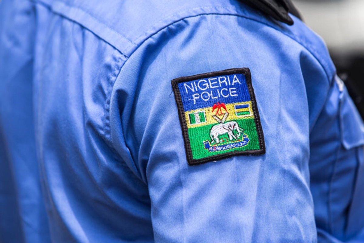 qubesmagazine's tweet image. Police rescue a kidnap victim lured through a fake job offer 🚨

This is a serious warning for job seekers in Nigeria ⚠️

Stay alert and verify opportunities!

Read more 👉 bit.ly/3YHHl0a

#Anambra #Kidnap #NigeriaNews #StaySafe #JobScam #NaijaTwitter #Breaking