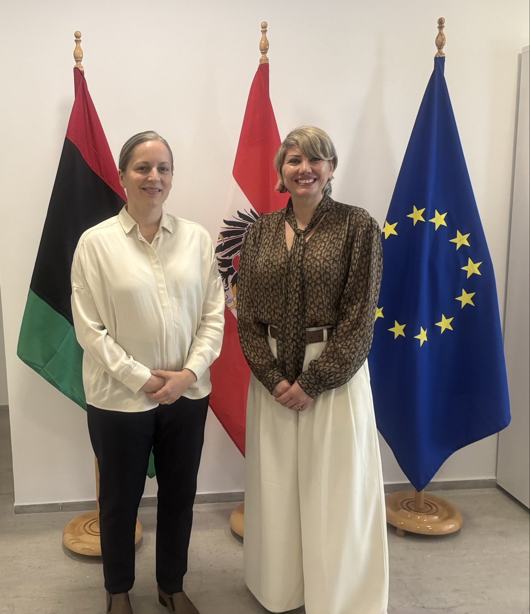 In a meeting with @UNHCR Libya head <a href="/KarmenSakhr/">Karmen Sakhr</a>, Ambassador Barbara Grosse underlined Austria‘s support for UNHCR’s crucial work to assist refugees and Libyan host communities, including people fleeing the devastating war in Sudan. 🇦🇹🫱🏻‍🫲🏼🇺🇳🤝🏻🇱🇾
