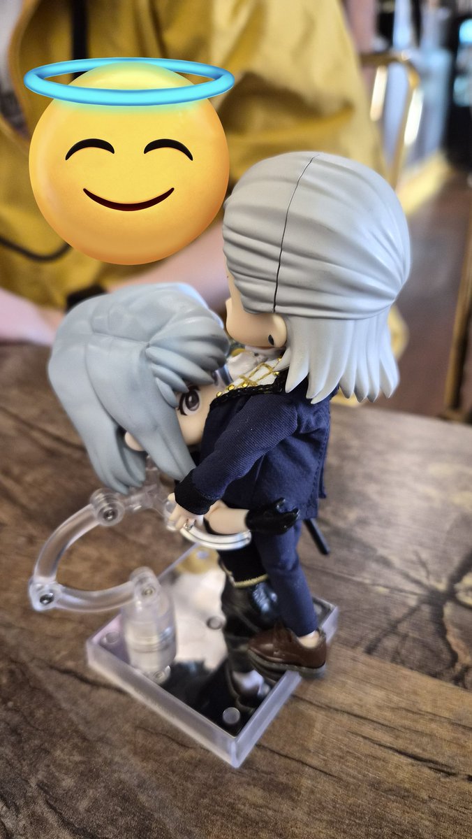 세상에서 허그가 제일 어색한 부녀