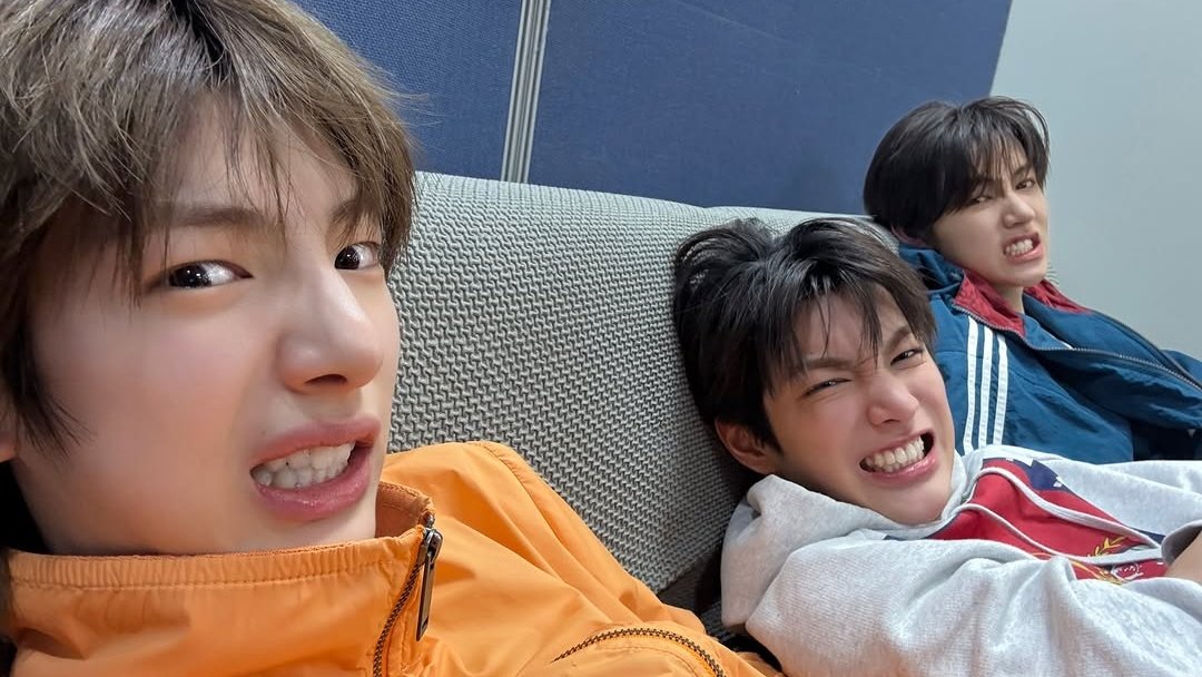 col 🚥 tweet media