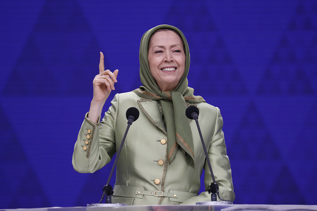 nima32861290's tweet image. پذیرش حق زنان برای تصدی بالاترین مناصب حکومتی، بیانگر نگرشی نوین و مبتنی بر شایستگی در اداره کشور است #زن_مقاومت_آزادی #آری_به_جمهوری_دمکراتیک