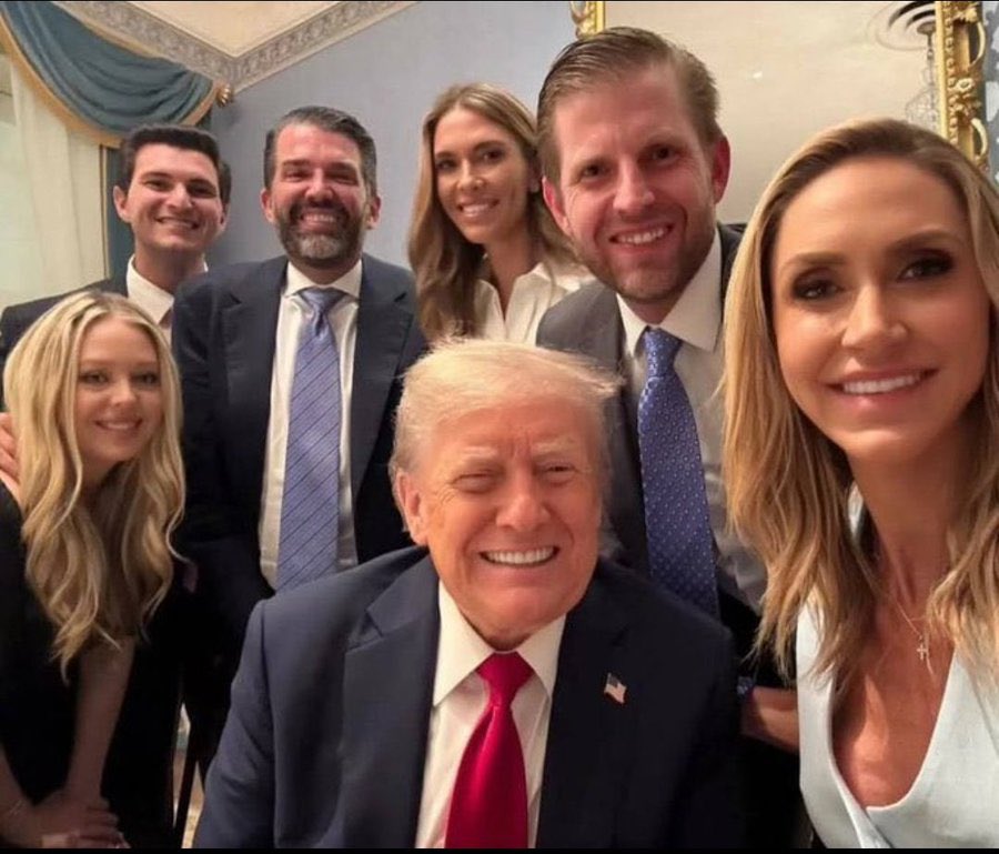 Ivanka Trump RV Q🇺🇸 tweet media