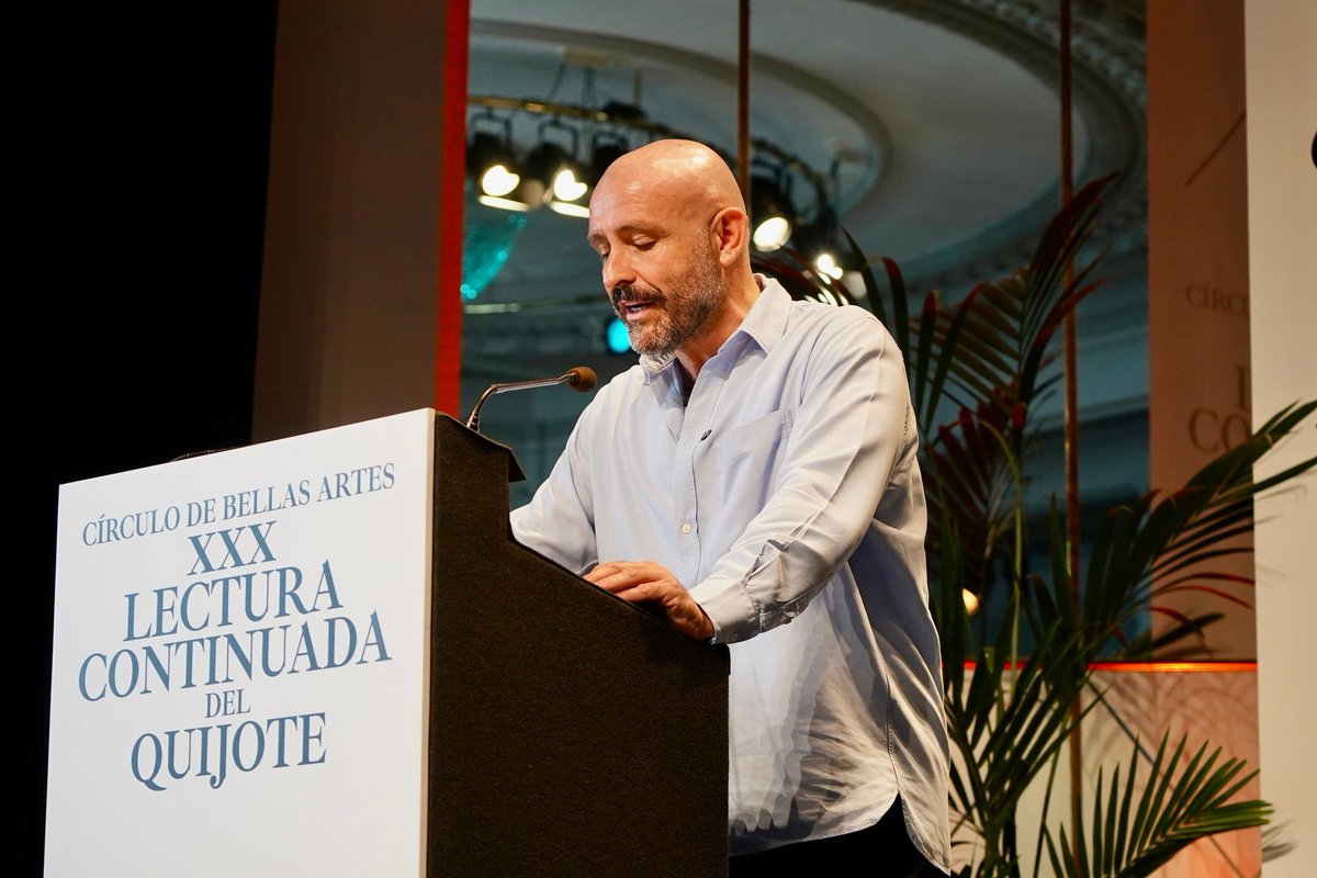 cbamadrid's tweet photo. El vicesecretario de Educación e Igualdad del @ppopular, Jaime M. de los Santos (@DELOSSANTOSLEAL), participa en la XXX Lectura Continuada del Quijote.

¡Gracias por unirte a #YoLeoElQuijote! https://t.co/rlWVxOm2E8