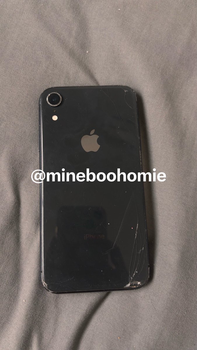 mineboohomie's tweet image. iPhone Xr | 64GB | โมเดลTH 3,800 ⟢ 💖🧏🏻‍♀️

▪️สแกนไม่ได้ ใช้งานอย่างอื่นได้ปกติ  🔋 แบต 69%
▪️ไม่ติดไอคราว รีเซ็ทได้ทุกอย่าง ✅
▪️ตำหนิ มีรอยรอบเครื่องตามการใช้งาน ฝาหลังแตก จอแตก ( ฟิล์ม แกะออกเหมือนใหม่ ) มีแค่ตัวเครื่อง ไม่มีอุปกรณ์ .ᐟ⨳ 📔🦢