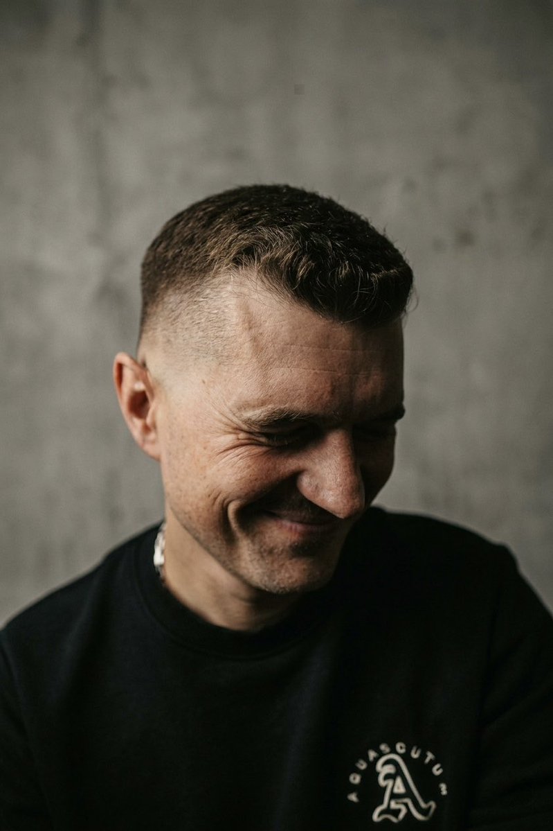 DevilsCutBarber's tweet image. Remember that video “A Perfect Gentleman’s Cut”? Yeah… finally got around to editing the photos 😅

Took me long enough, right? But hey — better late than never.

Here they are. Enjoy ✂️🔥
No need to thank me 😉
#barber