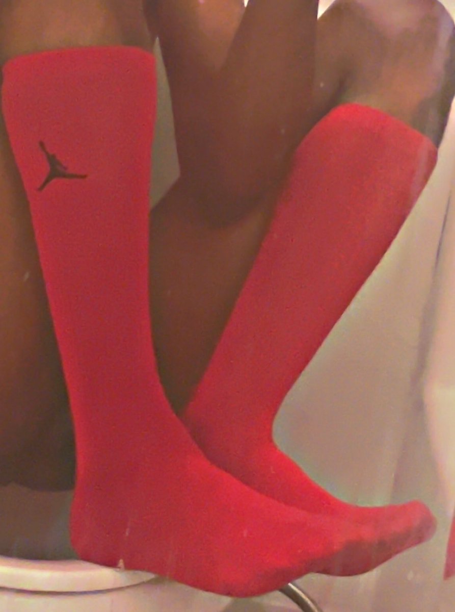 THE BIGGEST FL3X - 2K 😈👃🏾🧦💦 tweet media