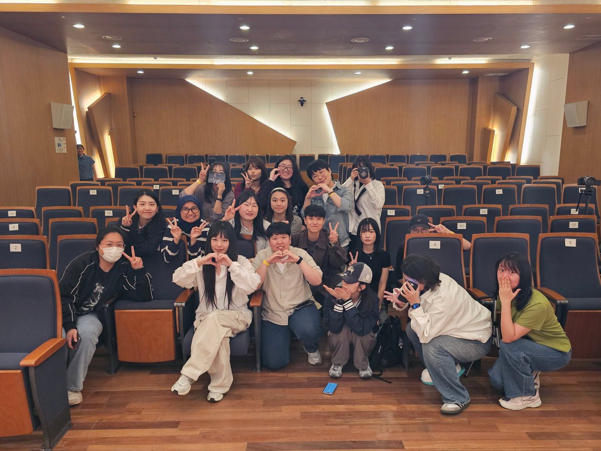 휘인(Whee In) tweet media