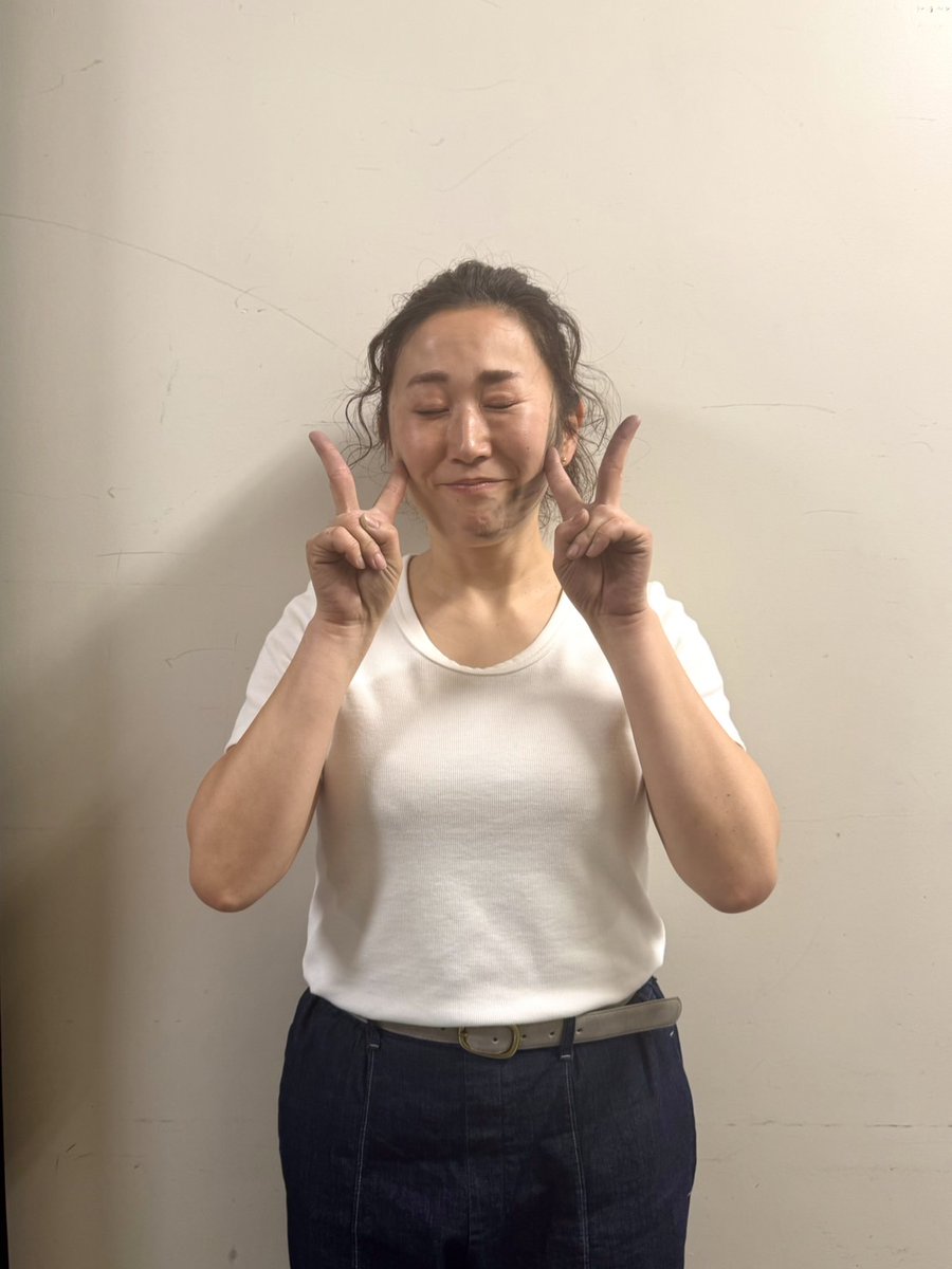 nntt_engeki's tweet photo. 【#ガールズアンドボーイズ】

#増岡裕子 さん、本日4/25、千穐楽を迎えました🎊🎊
終わった直後の増岡さんをパシャリ📸
増岡さん、本当に本当にお疲れさまでした🎉🎉 https://t.co/GAuae8GWTd