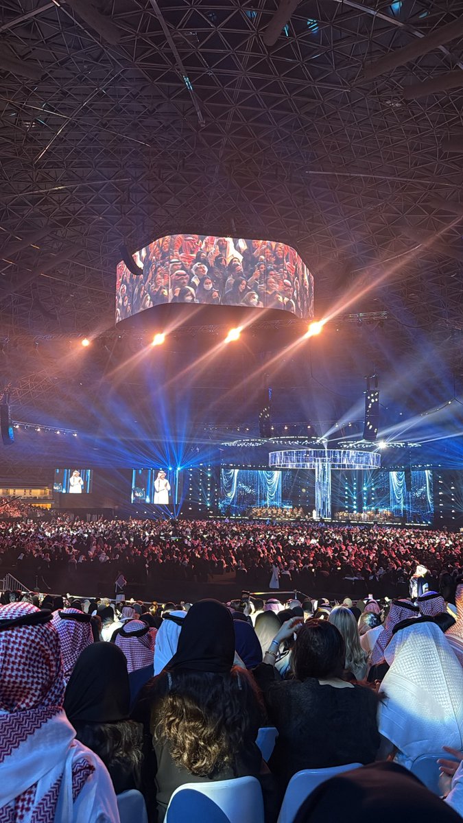 v_hmodi's tweet photo. #راشد_الماجد_في_جدة 🤍🤍 https://t.co/5NDvTgX4Bd