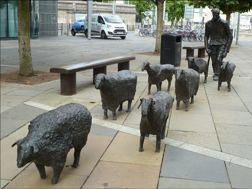 lorraineelizab6's tweet photo. -Eco @QUBLibrary, 2008 Marc Didou
-Sheep on the Road, 1991 Deborah Brown
-The Big Fish, 1999 John Kindness
-Beacon of Hope/Thanksgiving Square Beacon (lots of nicknames e.g. Nuala with the Hula), 2006 Andy Scott
#Belfast 📷©mine #InternationalSculptureDay #ISDay https://t.co/kKu13aMKcd