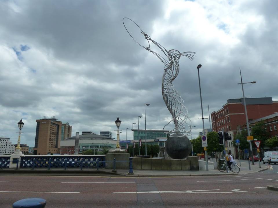lorraineelizab6's tweet photo. -Eco @QUBLibrary, 2008 Marc Didou
-Sheep on the Road, 1991 Deborah Brown
-The Big Fish, 1999 John Kindness
-Beacon of Hope/Thanksgiving Square Beacon (lots of nicknames e.g. Nuala with the Hula), 2006 Andy Scott
#Belfast 📷©mine #InternationalSculptureDay #ISDay https://t.co/kKu13aMKcd