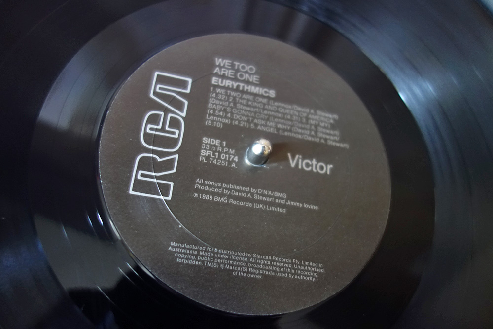 Surovmag's tweet image. #nowspinning #VinylCollection #Винил #GoodMusicHappyLife #80smusic #ClassicRock #Eurythmics @Eurythmics