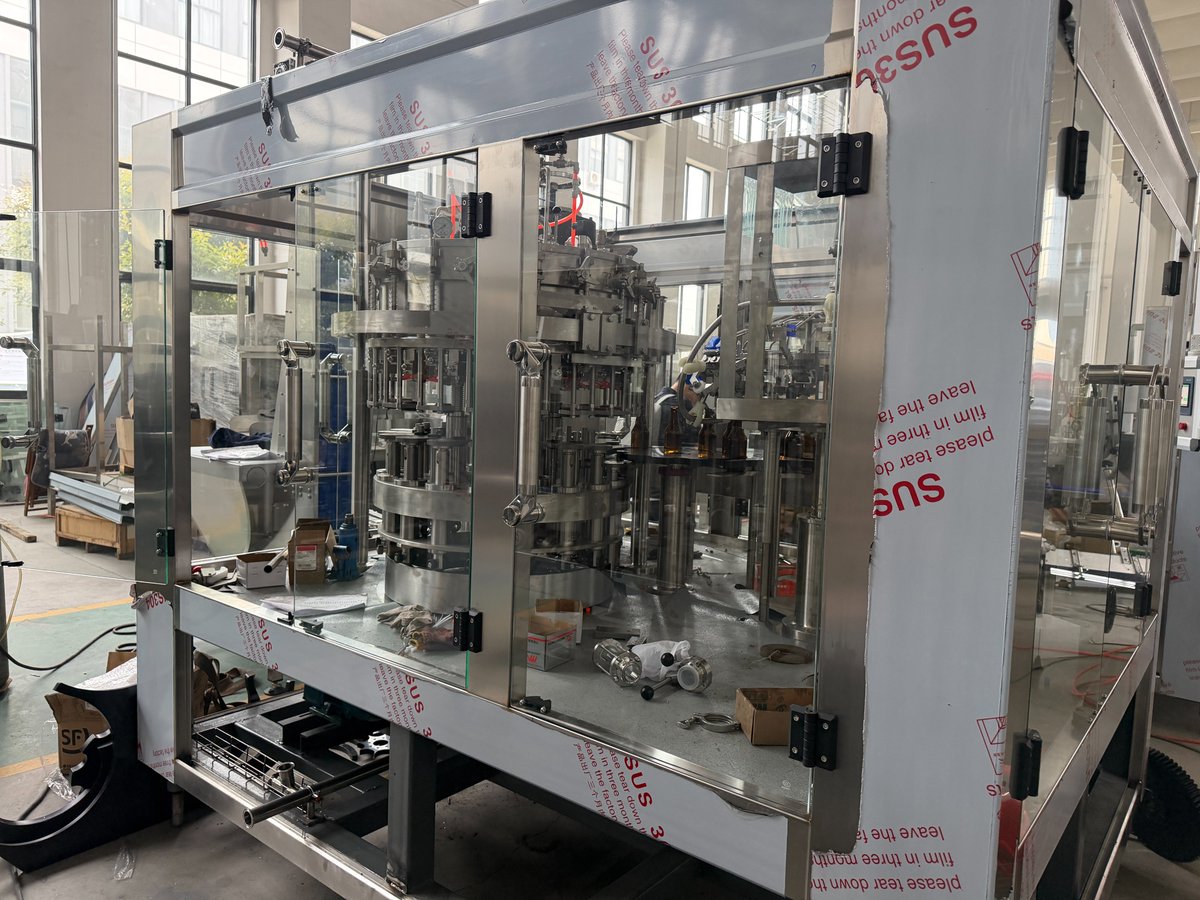 AlstonBrewing's tweet photo. BGF series beer filling machine has rinsing filling capping function combined in one machine. it suits for crown cap, pull ring cap, aluminum cap. it reduces the oxygen of beer bottle and make beer taste more better.

 https://t.co/lEfLTcrv2P
info@alstonbrew.com +86 15563360320 https://t.co/rzyUx2hyYA