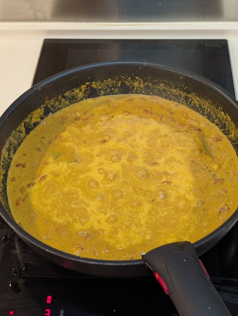 BlueHeartsUWS's tweet photo. Coconut milk, chickpea & ground beef curry
#CurrydaysarehereAgain
#CallingAllHomeCooks
ひよこ豆と牛挽肉のココナッツミルクカレー
#カレーなる日々
#香港自炊生活 https://t.co/ttsdsBYGc8