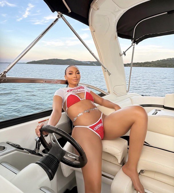 U.O.X paper tweet media