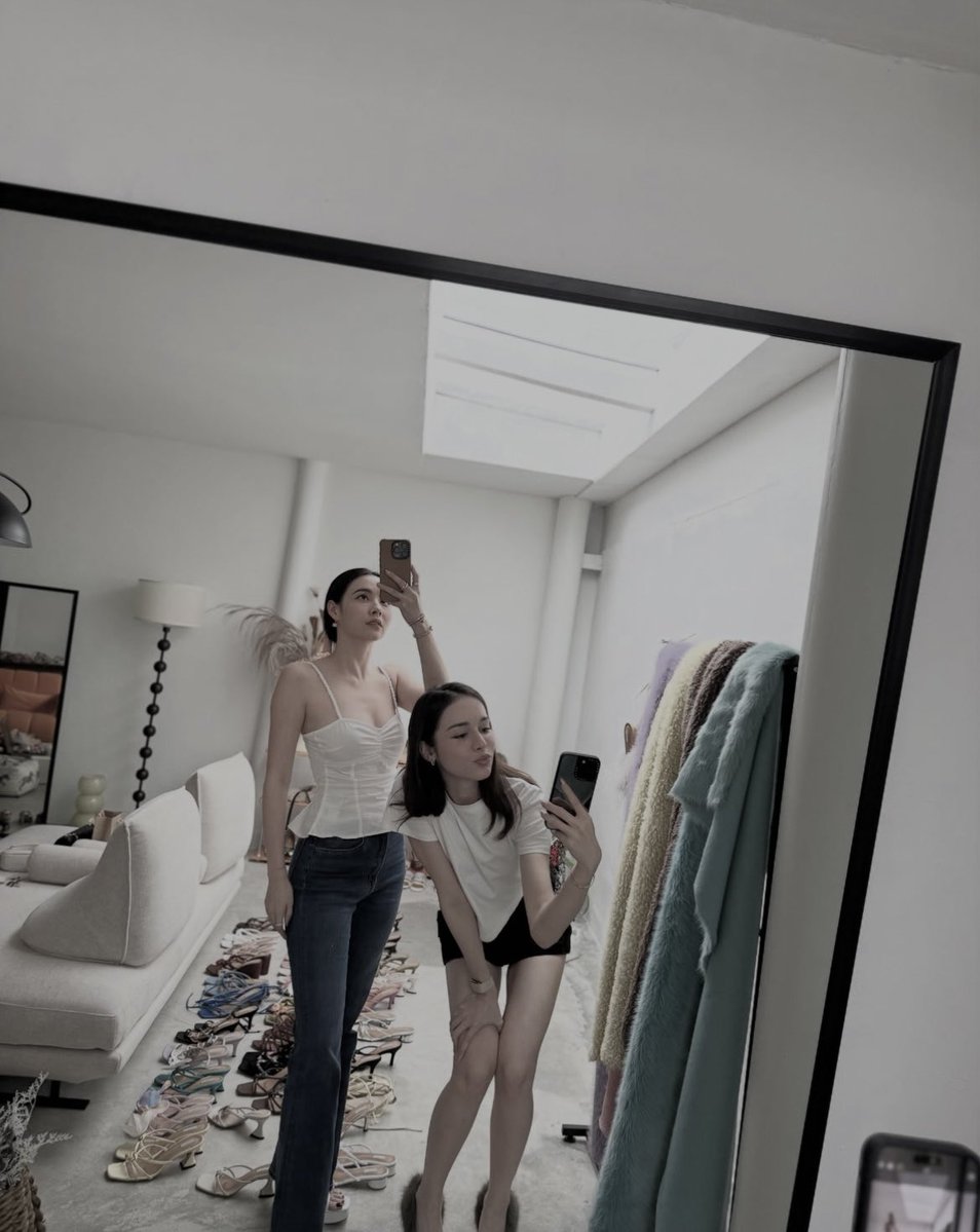 DANINA tweet media