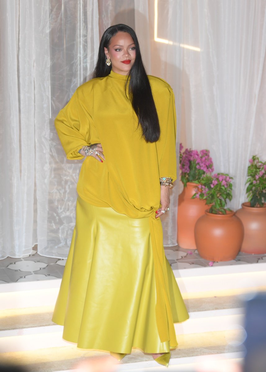 Rihanna in Mumbai, India.

Click and support for more 👇👇
effectivegatecpm.com/w36qqubk?key=0…