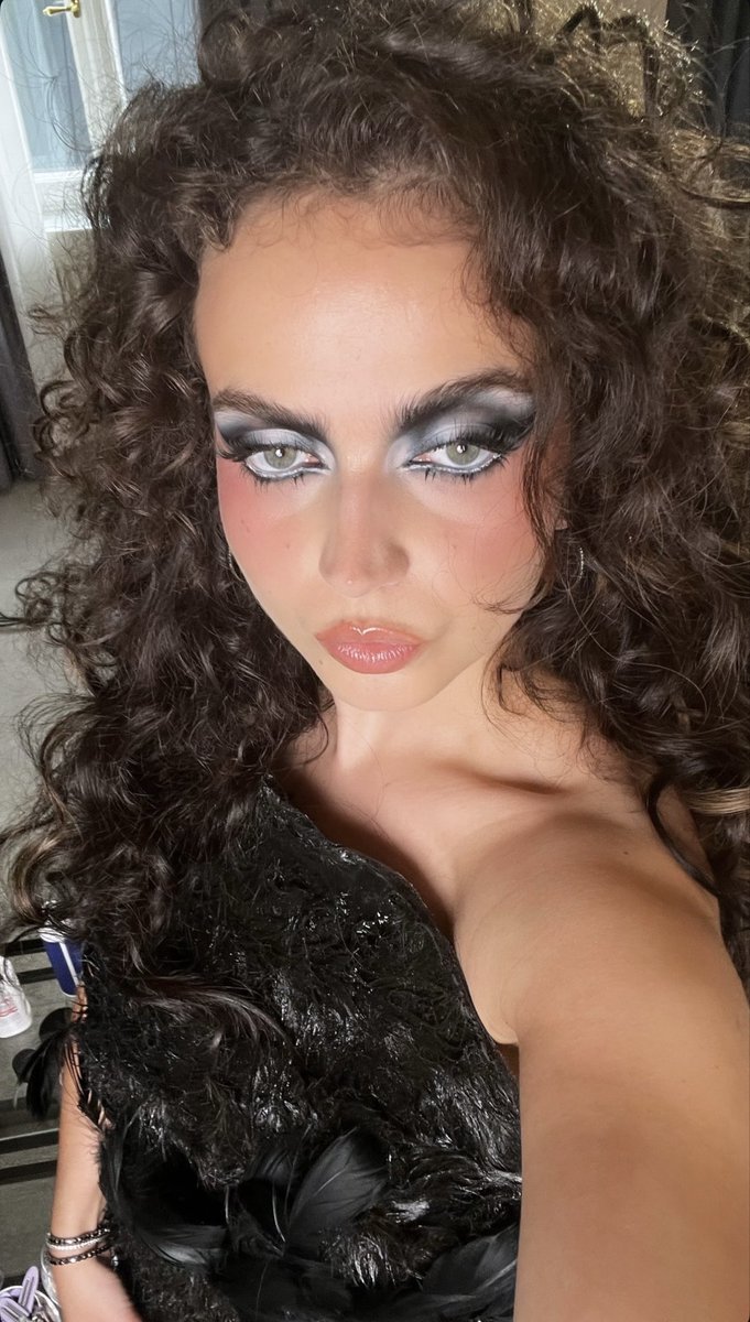 nela 🫧 tweet media