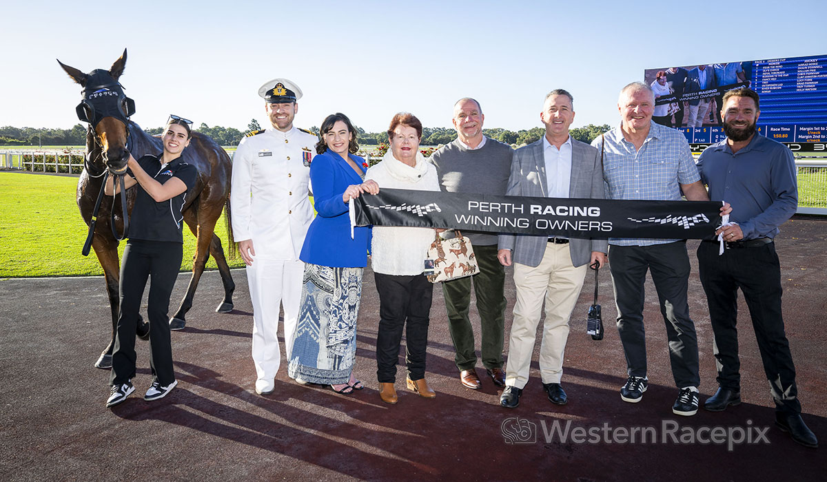 Western Racepix tweet media