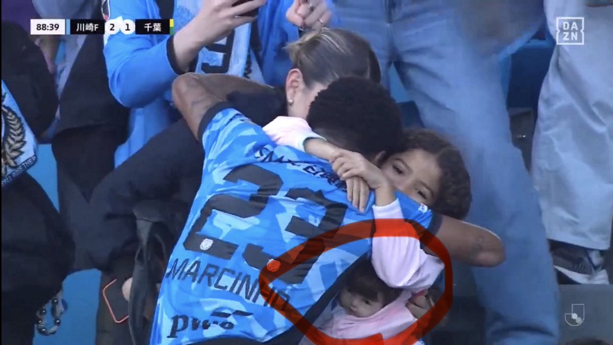 たもつ tweet media