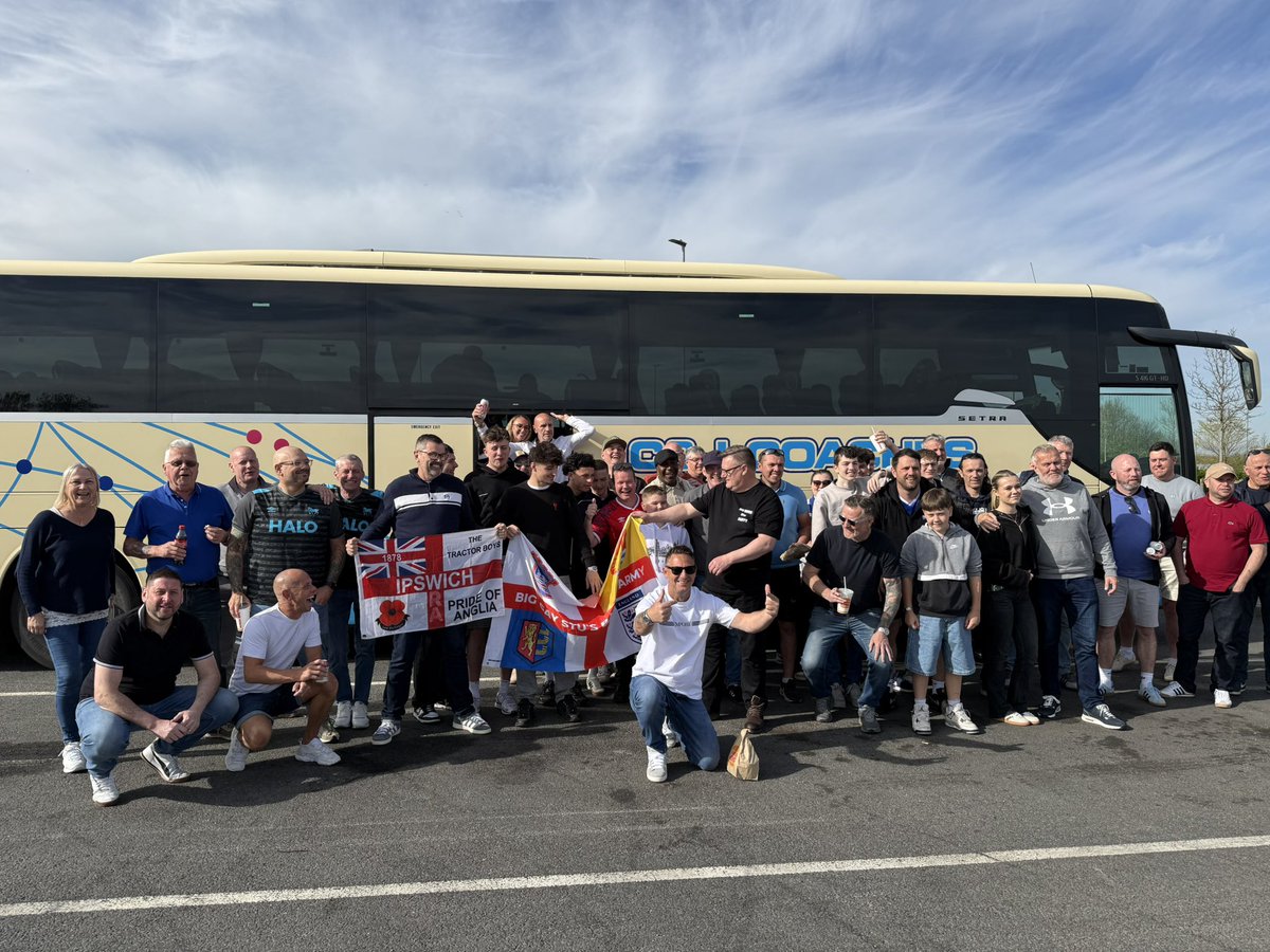 4under121's tweet photo. @AwayDaysFB 
ITFC away to WBA 🔵⚪️ https://t.co/bHeHEF5Acw