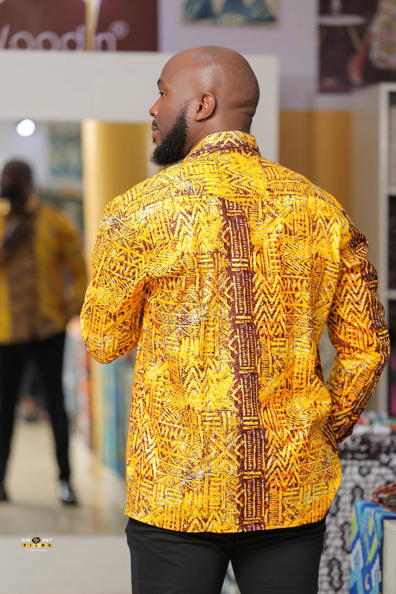 authenticfabric's tweet photo. Saturday mood: Confidence stitched into every thread,  rooted in culture, styled for today  and weekend-ready 

To shop 
📍Location: Lady Charlotte Building, Centenary Park, Yusuf Lule Road
#woodinfashion #woodinuganda #ankarashirts #authenticafricanfabric #africanprintlover https://t.co/LIIRgc9JEE