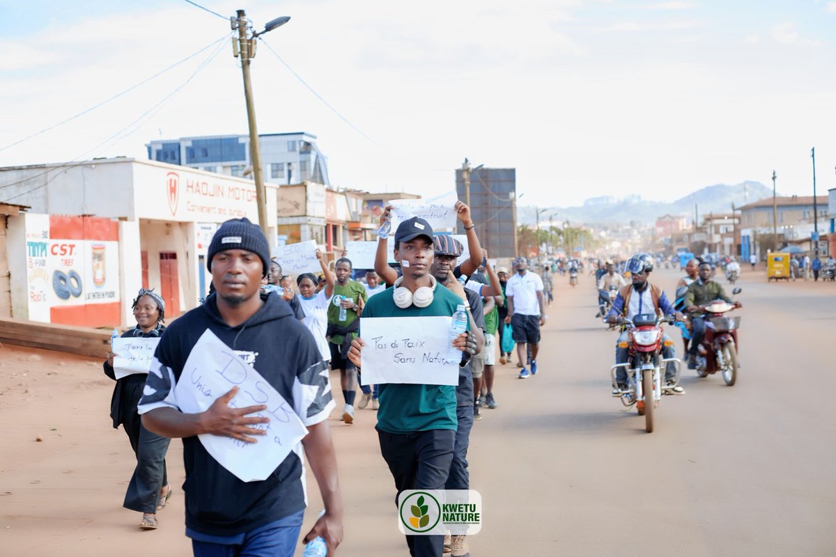 BlessingMuhiwa's tweet photo. La nature nous unit, la paix nous construit.
#BlessingDrc Activiste pro-Climat
@DEC_Organisatio , @JasonRdc , @XR_BSE , @terresanspetrol ,@matumo_b https://t.co/B0u4E4a69H